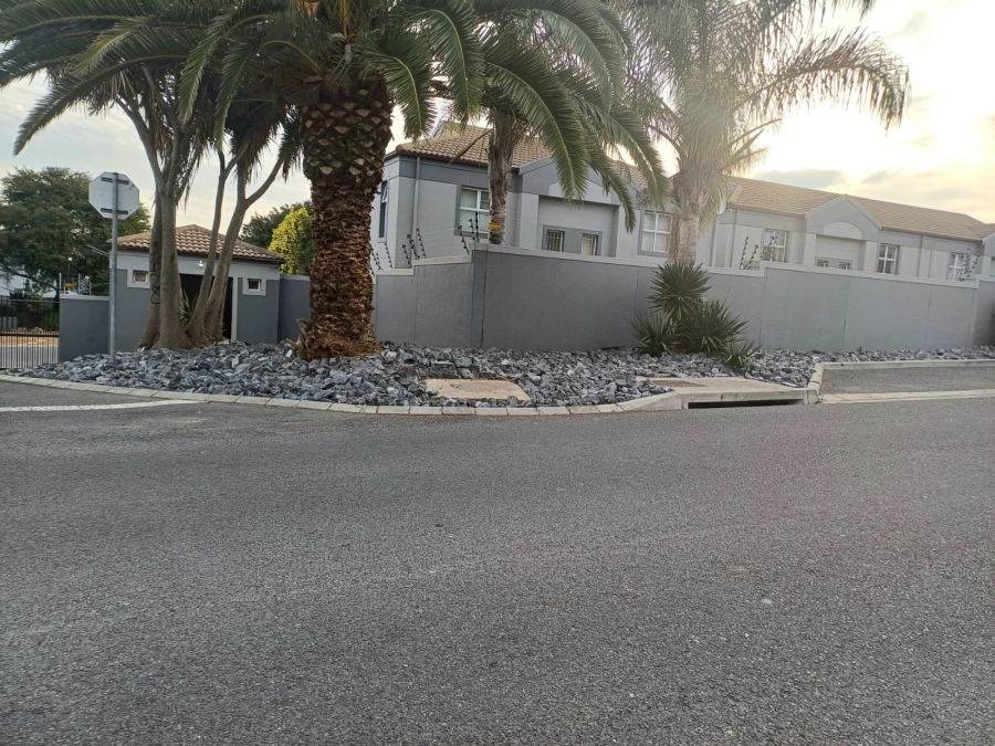 2 Bedroom Property for Sale in Protea Heights Western Cape